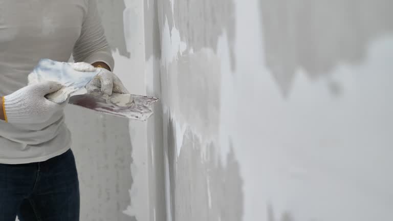 Wallpaper Removal and Painting in Charlotte Park, FL